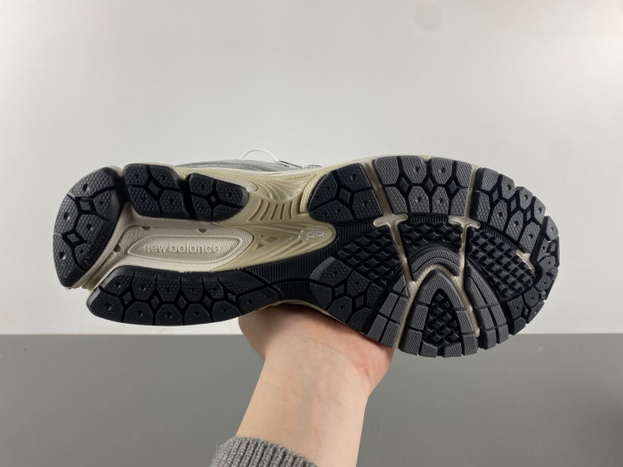 New Balance 2002R Shadow Grey M2002RANM