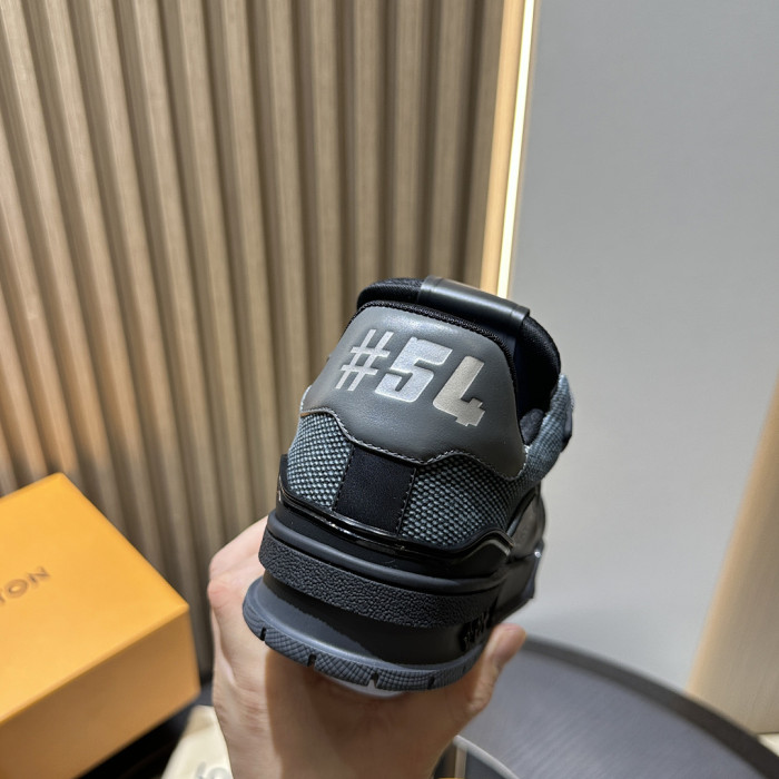 LOU1VTON SNEAKER