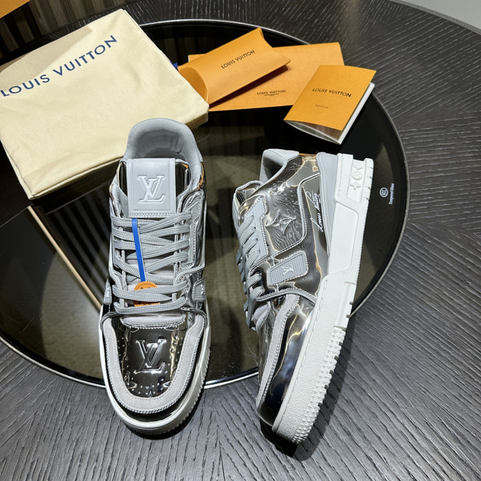 LOU1VTON SNEAKER