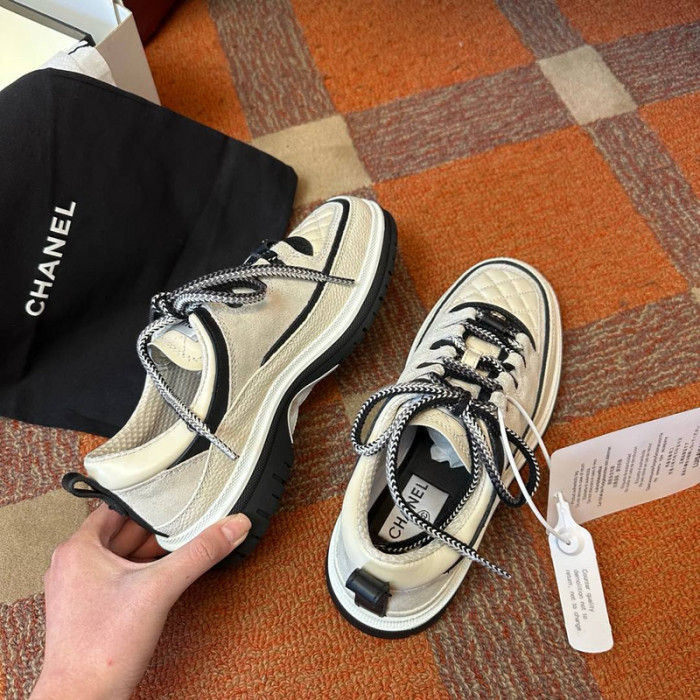 Ch**el sneaker