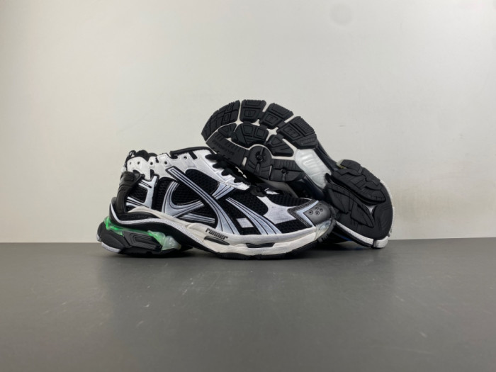 BLCG RUNNER SNEAKER (LED)