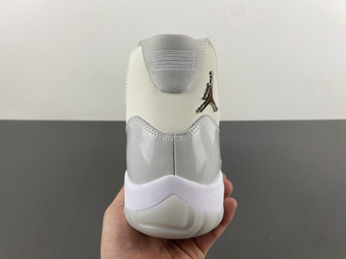 Air Jordan 11 AR0715-110