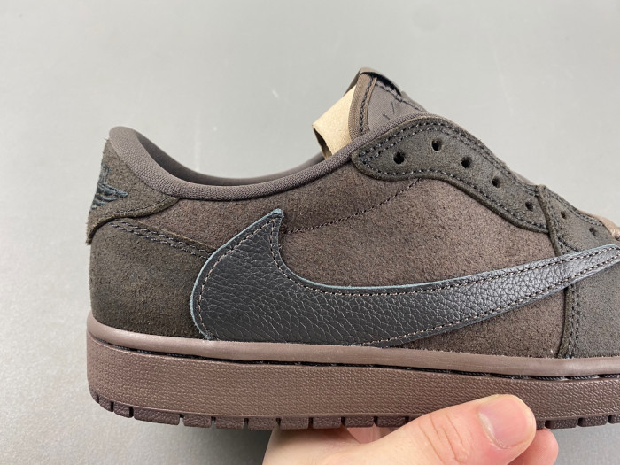 Travis Scott x Air Jordan 1 Low OG DM7866-202