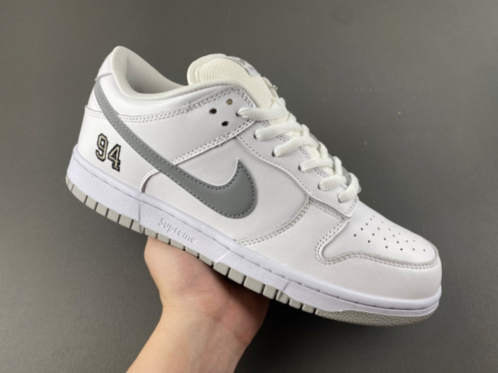 2025 Svp*me x nike dunk low sb hq8487-100