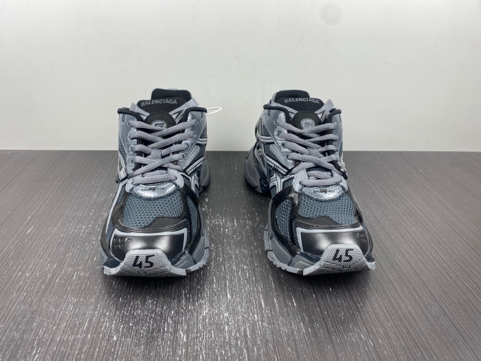 blcg runner sneaker