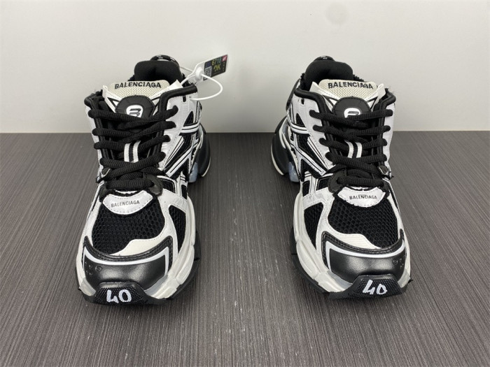 blcg runner sneaker