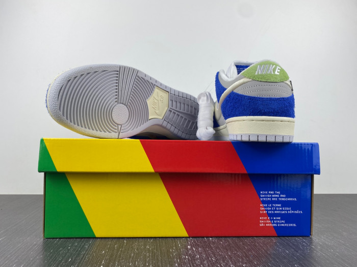 fly streetwear x nike sb dunk low dq5130-400