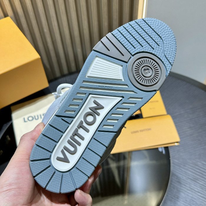 LOU1VTON SNEAKER