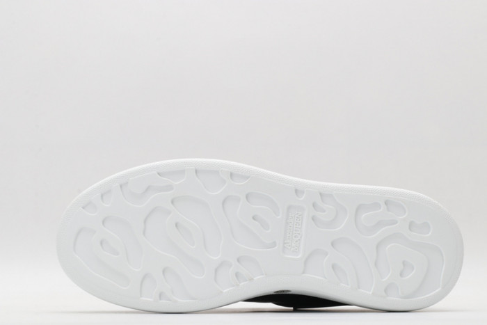 Mcqv*en oversized sneaker