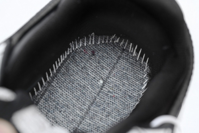 belanciaga Track 2 Sneaker Black And White 568614 W2GN3 1090