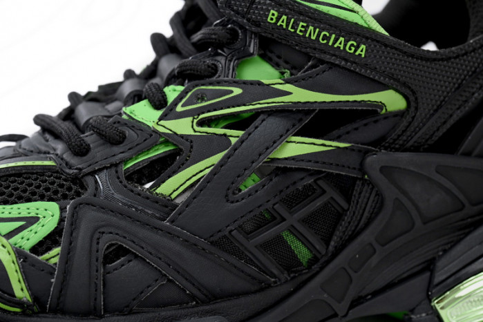 belanciaga Track 2 Sneaker Black Green 568614 W2GN3 1086