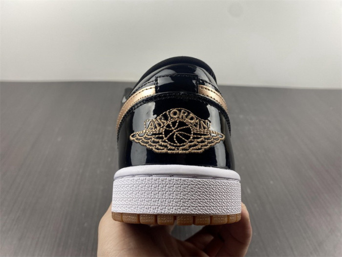 air jordan 1 retro low black gold patent 554723-032