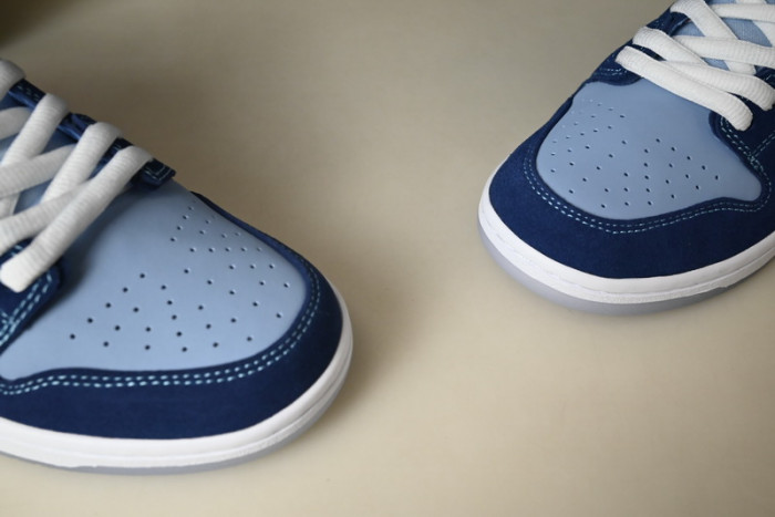 why so sad? x nike sb dunk low dx5549-400