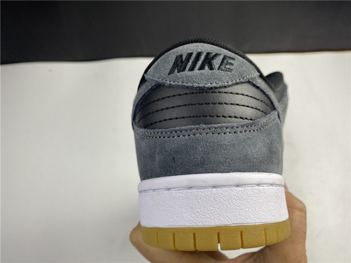 nike sb dunk low dark grey black gum ar0778-001