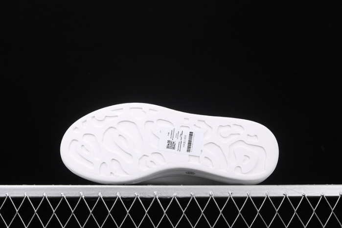 Mcqv*en oversized sneaker