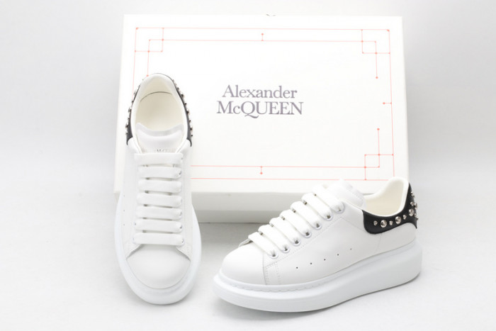Mcqv*en oversized sneaker