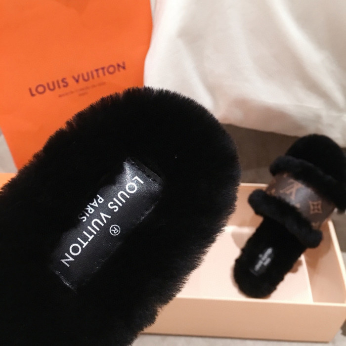 lou1_ton flat mule
