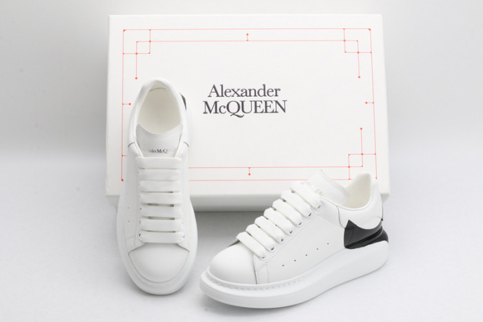 Mcqv*en oversized sneaker