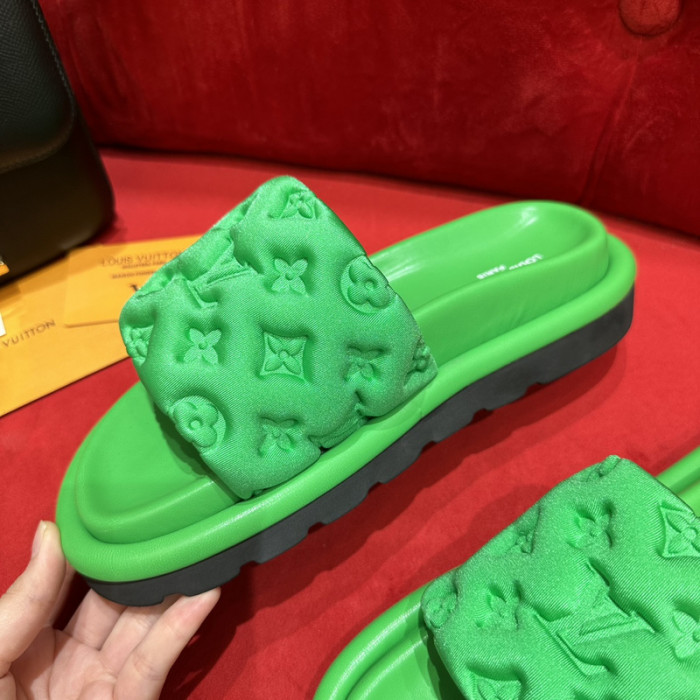 LOU1_TON POOL PILLOW COMFORT MULE (EU35-EU40)