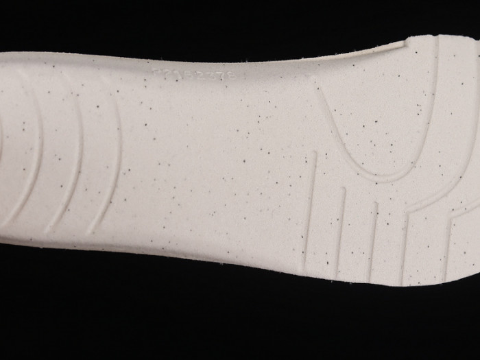 blc* triple s trainer