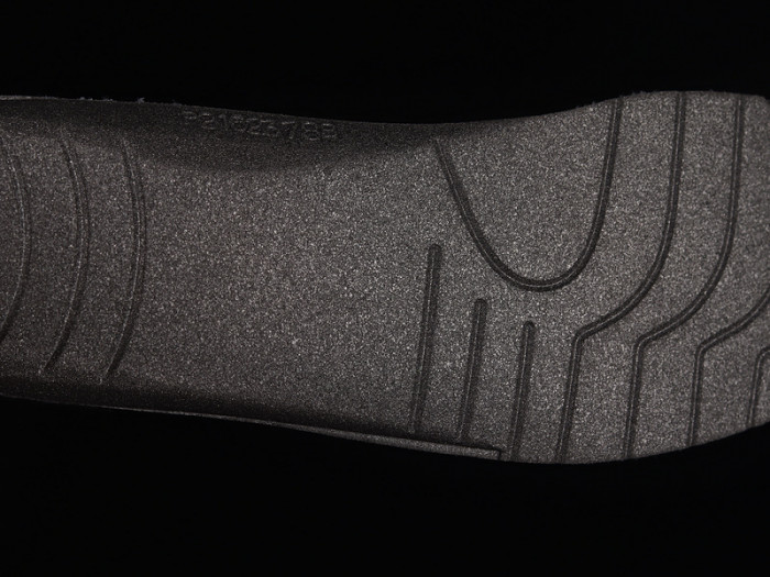 blc* triple s trainer