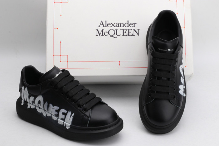 Mcqv*en oversized sneaker
