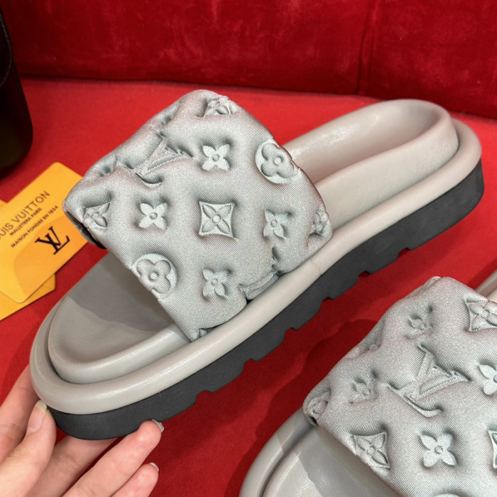 LOU1_TON POOL PILLOW COMFORT MULE (EU35-EU40)