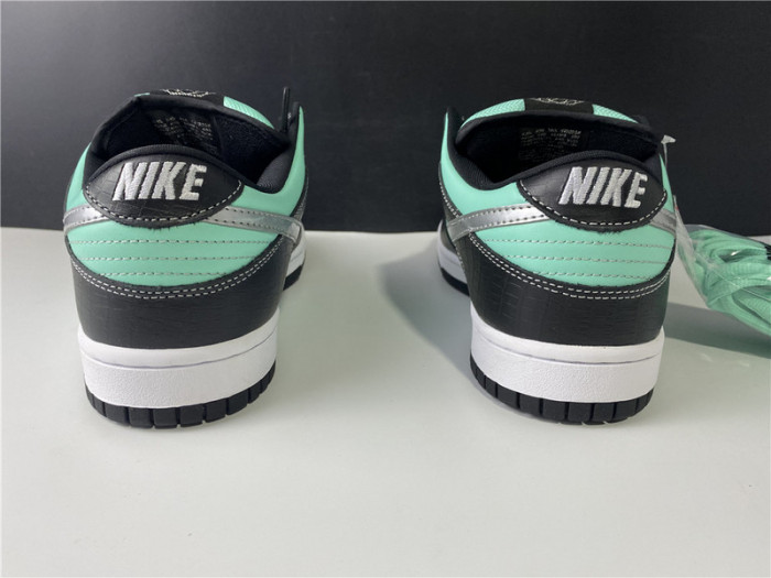nike dunk sb low di*m*nd S*pply co. "t*f*ny" - 304292 402