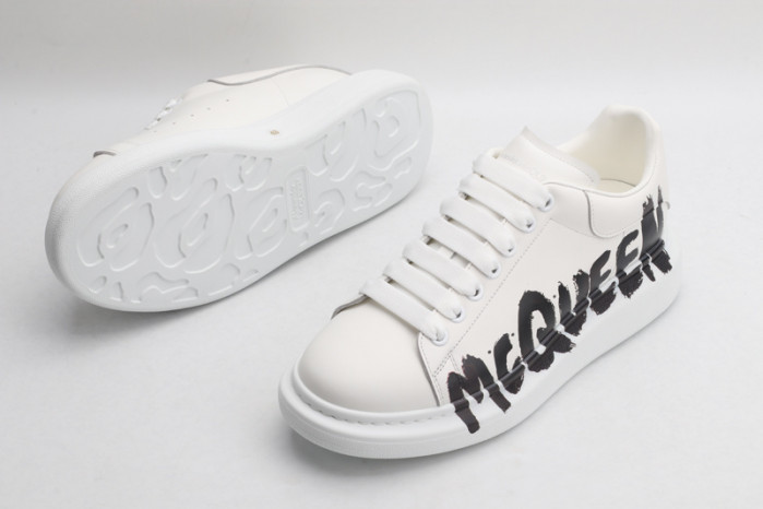 Mcqv*en oversized sneaker