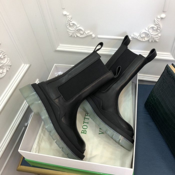 botteg*Ve*ne*ta tire leather ankle boots