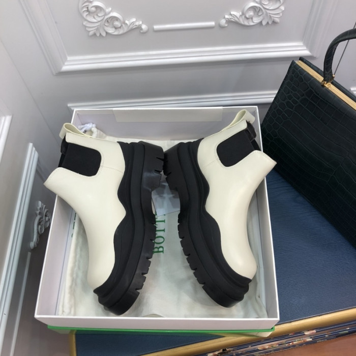 Botteg*Venta Tire Leather Ankle boots