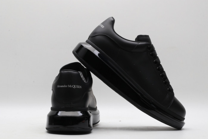 Mcqv*en oversized sneaker