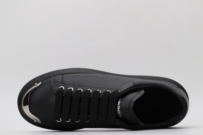 Mcqv*en oversized sneaker