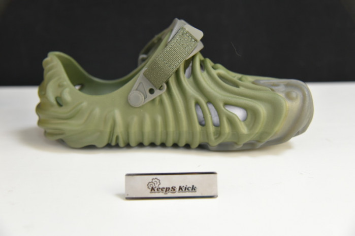 Cr*0*s pollex clog by salehe bembury urchin