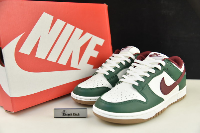 nike dunk low gorge green fb7160-161