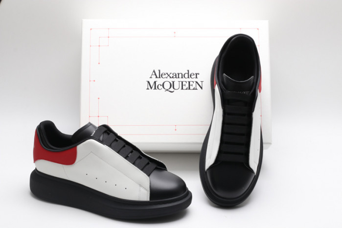 Mcqv*en oversized sneaker