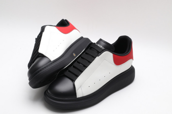 Mcqv*en oversized sneaker